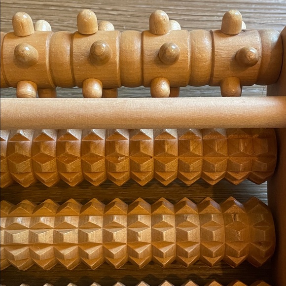 Dual Wooden Foot Roller – Acupressure Therapy - Picture 7 of 11